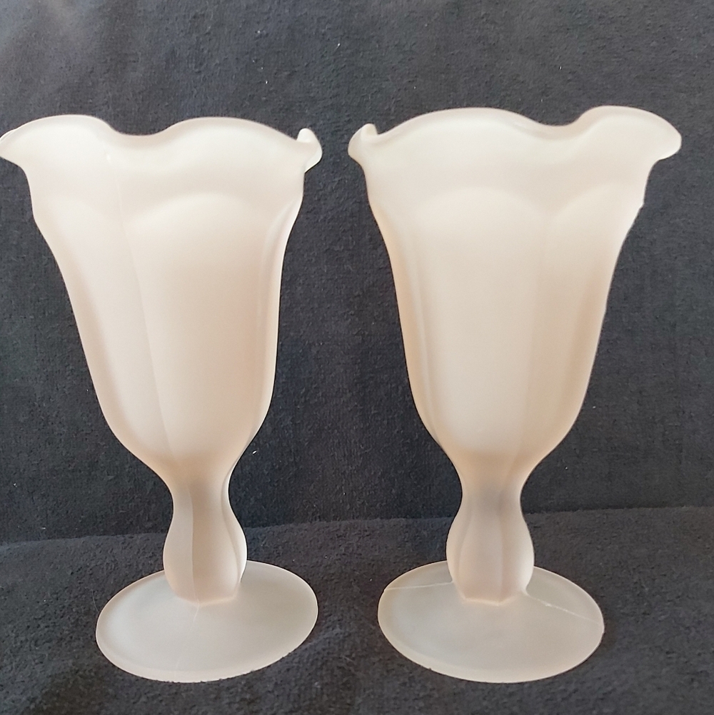 Vtg Indiana Glass Pink Ice Cream Sundae Dishes x 2 Frosted Dessert Cups Pedestal